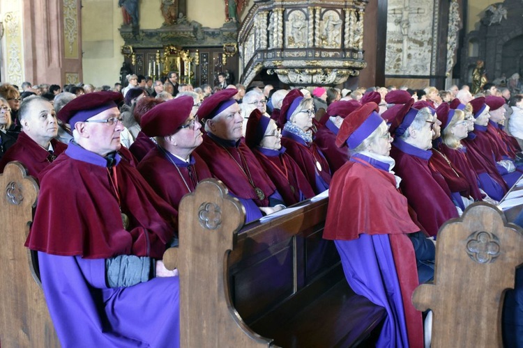 Uroczystości 15-lecia diecezji świdnickiej z udziałem abp. Salvatore Pennacchio