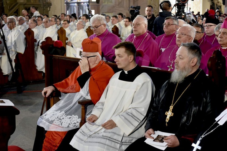 Uroczystości 15-lecia diecezji świdnickiej z udziałem abp. Salvatore Pennacchio