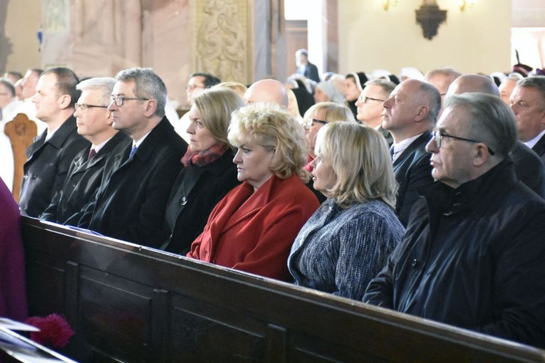 Uroczystości 15-lecia diecezji świdnickiej z udziałem abp. Salvatore Pennacchio