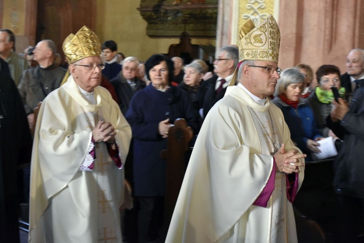 Uroczystości 15-lecia diecezji świdnickiej z udziałem abp. Salvatore Pennacchio