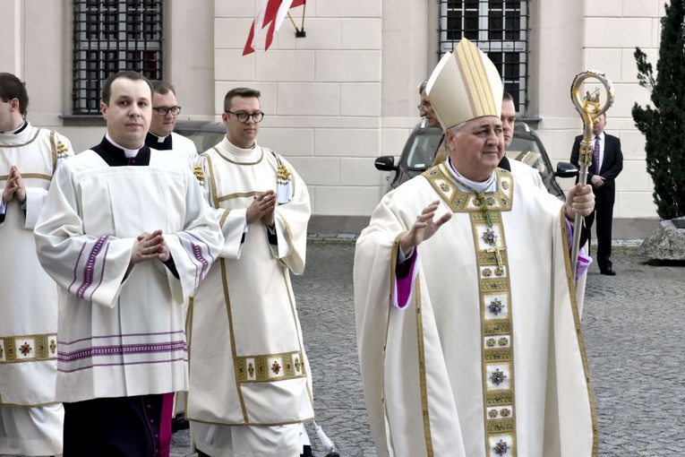 Uroczystości 15-lecia diecezji świdnickiej z udziałem abp. Salvatore Pennacchio