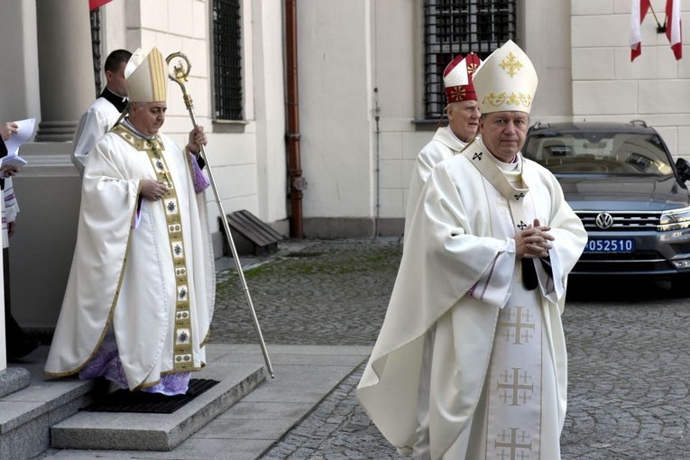 Uroczystości 15-lecia diecezji świdnickiej z udziałem abp. Salvatore Pennacchio