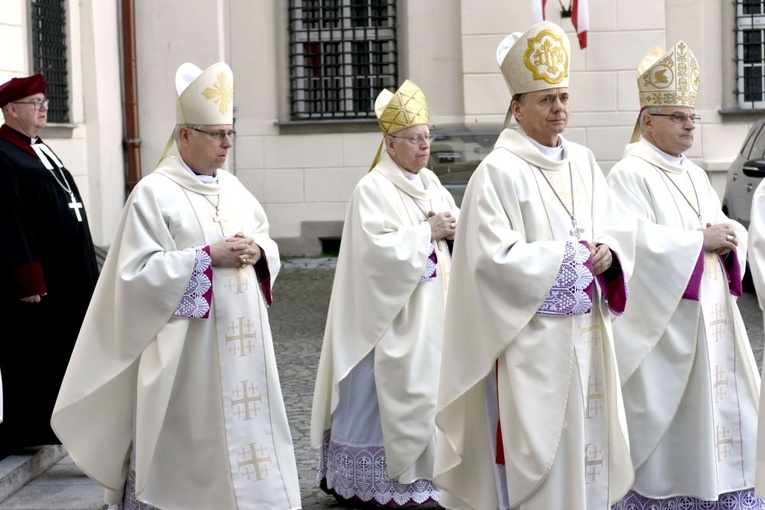 Uroczystości 15-lecia diecezji świdnickiej z udziałem abp. Salvatore Pennacchio