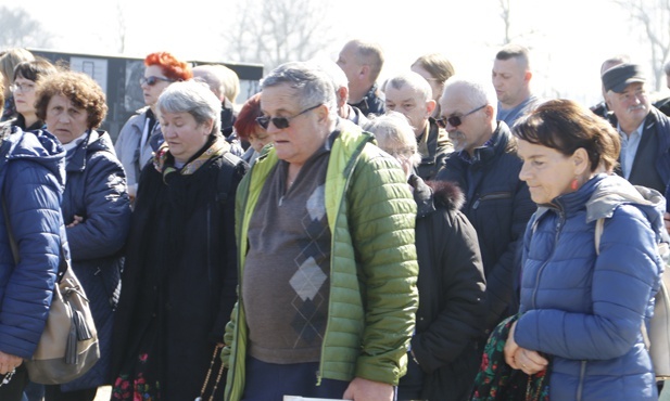 Droga Krzyżowa w intencji trzeźwości w KL Birkenau - 2019