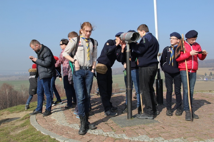 Skauci Europy w Piekarach Śl. - od kopca do bazyliki