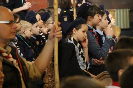 Skauci Europy w Piekarach Śl. - od bazyliki na kalwarię