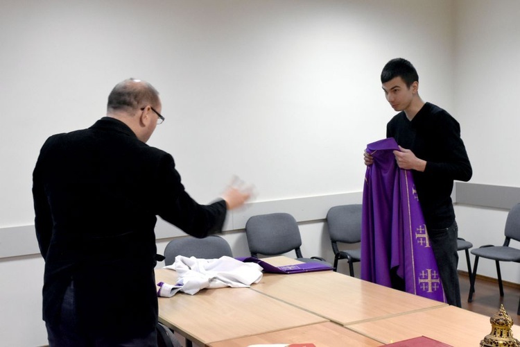 Konkurs biblijny i egzamin ceremoniarski dla służby liturgicznej