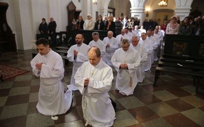 Chrystus w ludzkich rękach - nowi szafarze Komunii św. w Sandomierzu
