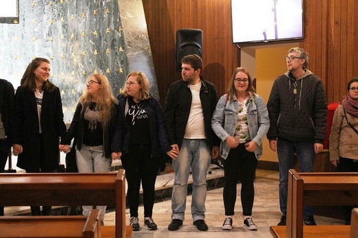 MU - "Młodzi Uwielbiają" z ks. Adamem Wandzlem na Złotych Łanach