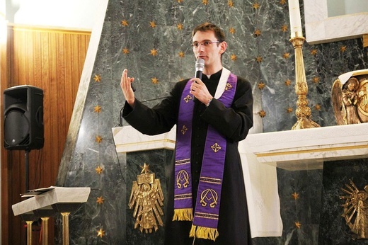 MU - "Młodzi Uwielbiają" z ks. Adamem Wandzlem na Złotych Łanach