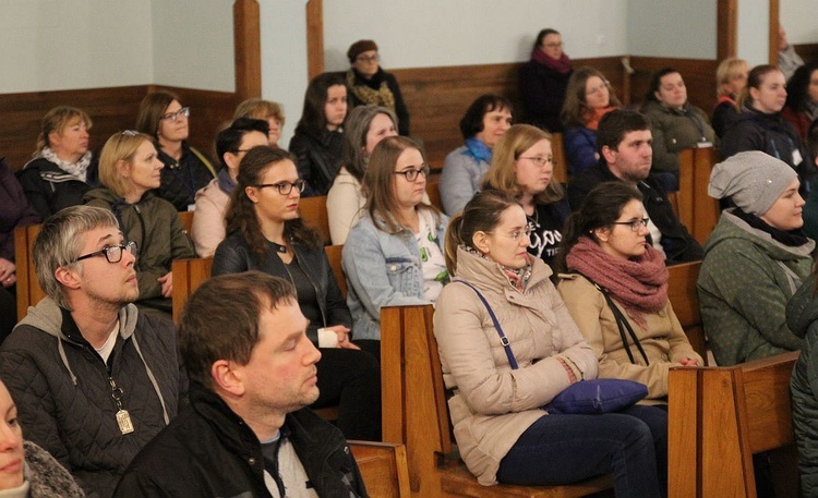 MU - "Młodzi Uwielbiają" z ks. Adamem Wandzlem na Złotych Łanach