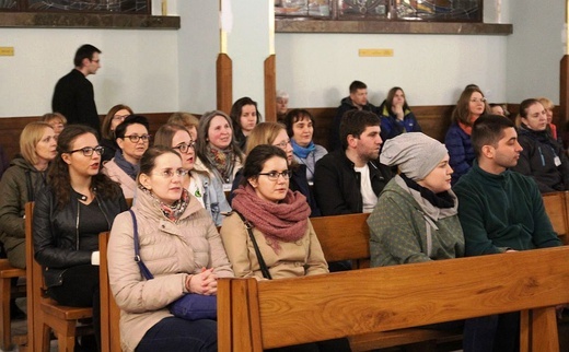 MU - "Młodzi Uwielbiają" z ks. Adamem Wandzlem na Złotych Łanach