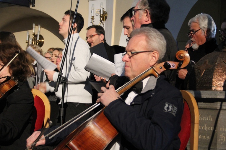 Warsztaty uwielbieniowe i finałowa adoracja Najświętszego Sakramentu
