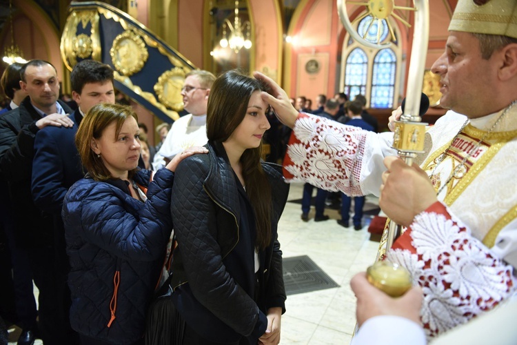 Bierzmowanie u św. Kazimierza w Nowym Sączu