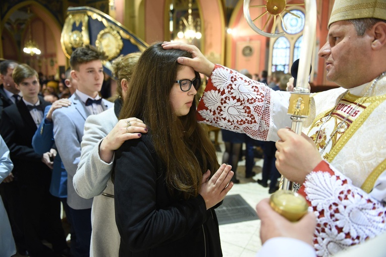 Bierzmowanie u św. Kazimierza w Nowym Sączu