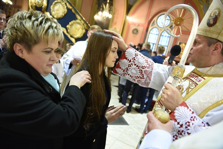 Bierzmowanie u św. Kazimierza w Nowym Sączu