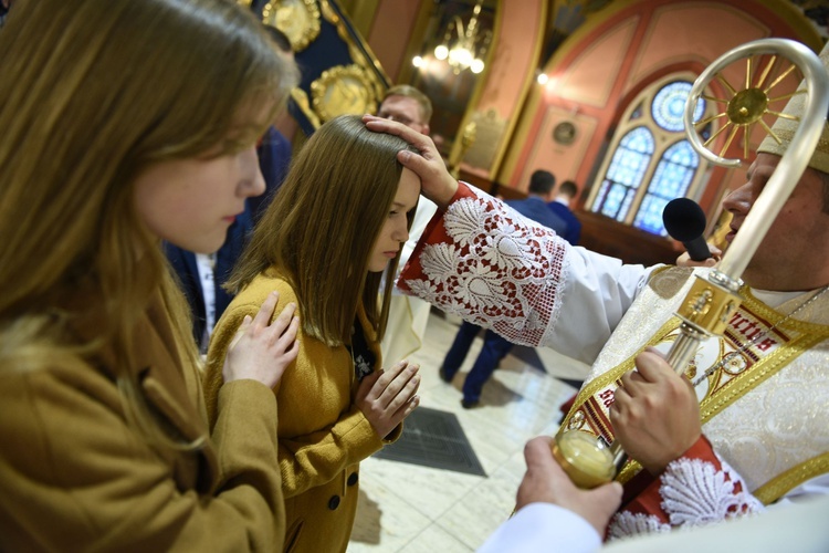 Bierzmowanie u św. Kazimierza w Nowym Sączu