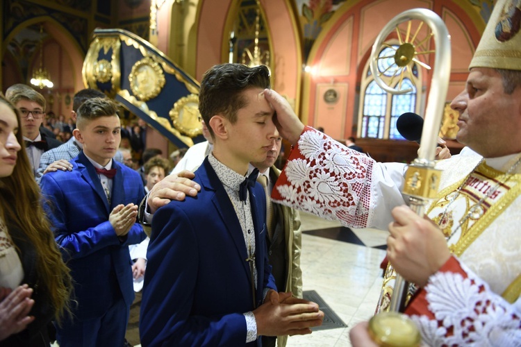 Bierzmowanie u św. Kazimierza w Nowym Sączu