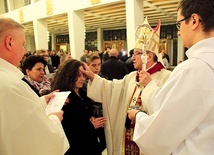Metropolita udzielił sakramentu 44 młodym osobom.
