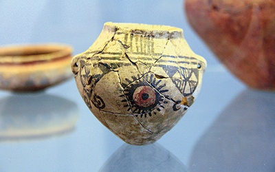 Ceramika znaleziona na cmentarzysku w Domasławiu.
