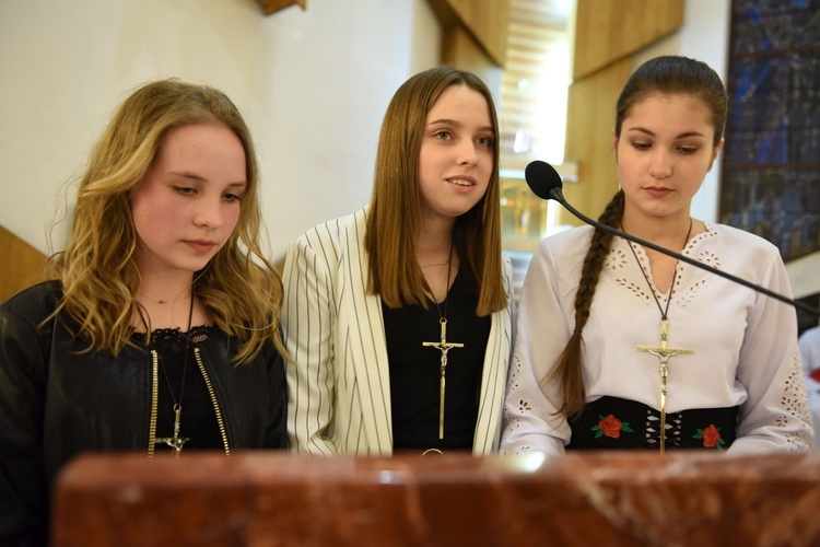 Bierzmowanie w Łososinie Dolnej