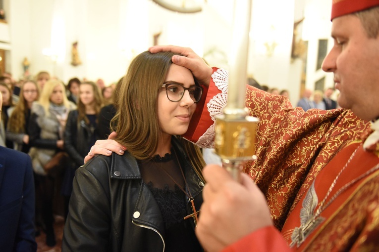 Bierzmowanie w Łososinie Dolnej