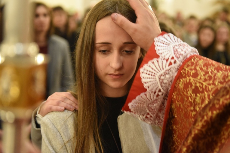 Bierzmowanie w Łososinie Dolnej