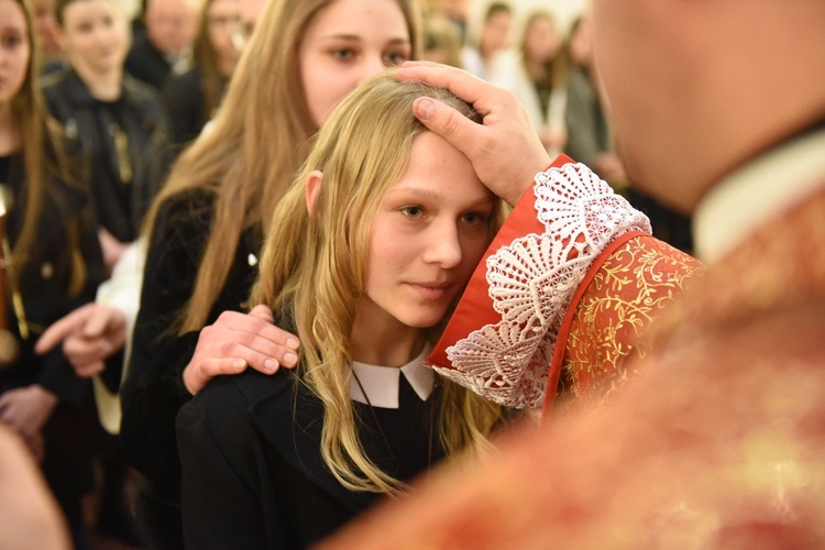 Bierzmowanie w Łososinie Dolnej