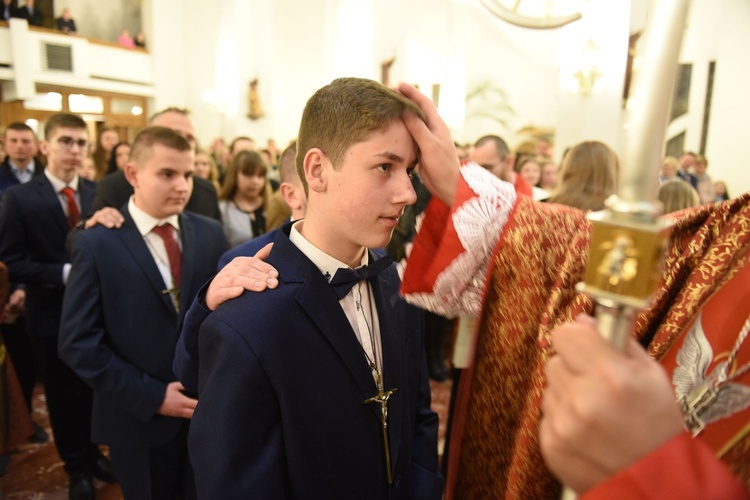 Bierzmowanie w Łososinie Dolnej