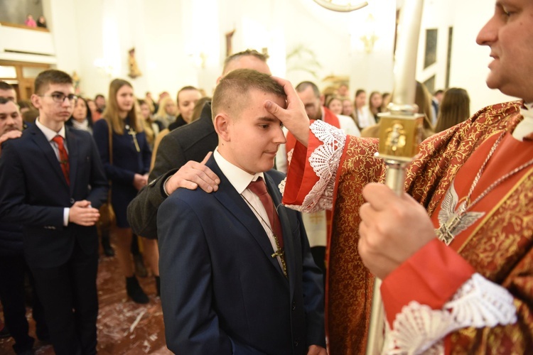 Bierzmowanie w Łososinie Dolnej