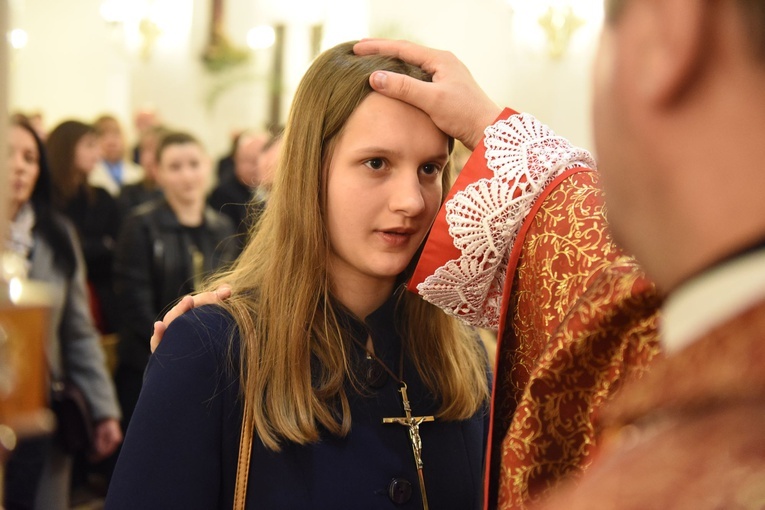 Bierzmowanie w Łososinie Dolnej