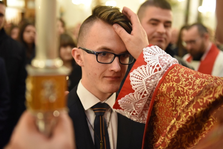 Bierzmowanie w Łososinie Dolnej