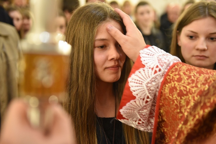 Bierzmowanie w Łososinie Dolnej