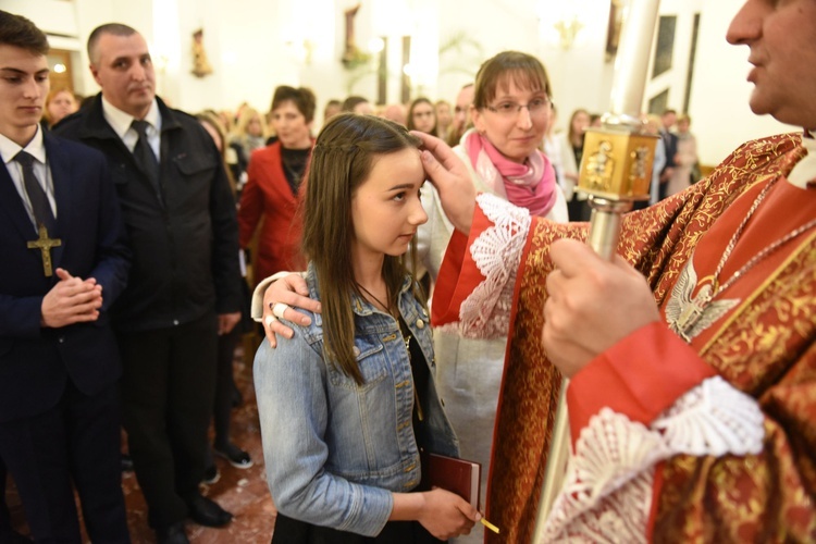 Bierzmowanie w Łososinie Dolnej