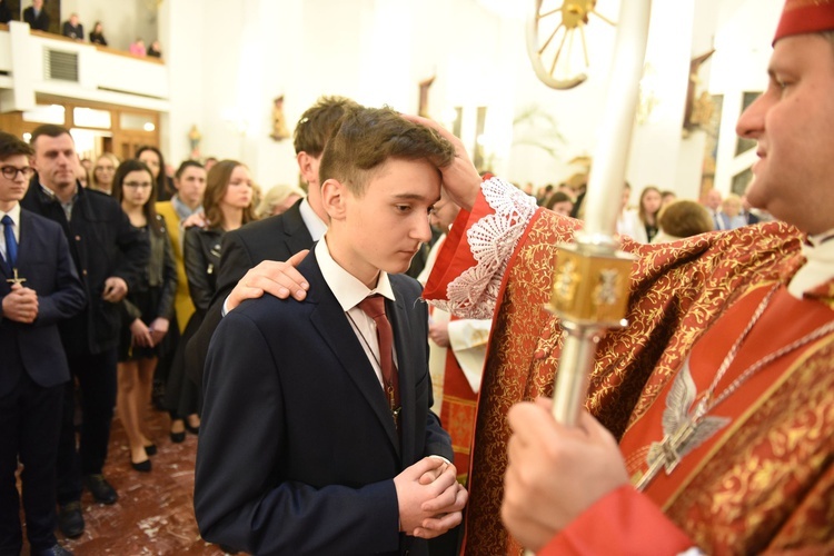 Bierzmowanie w Łososinie Dolnej