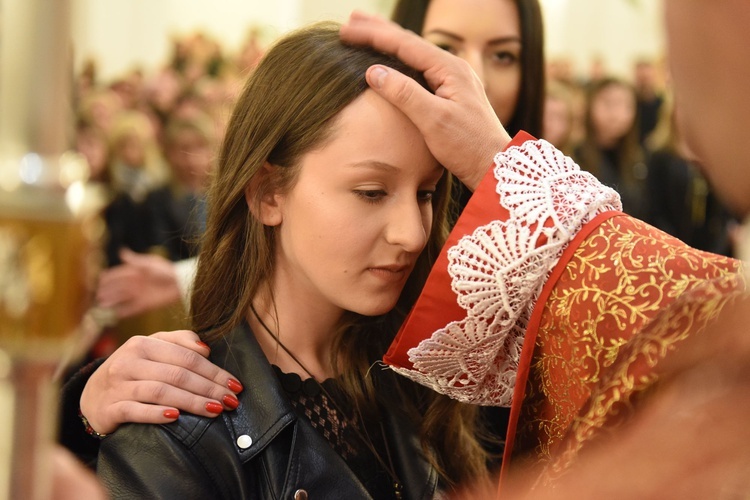 Bierzmowanie w Łososinie Dolnej