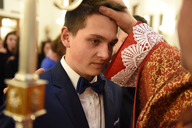 Bierzmowanie w Łososinie Dolnej