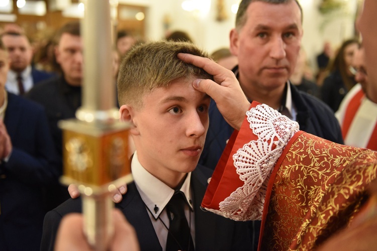 Bierzmowanie w Łososinie Dolnej