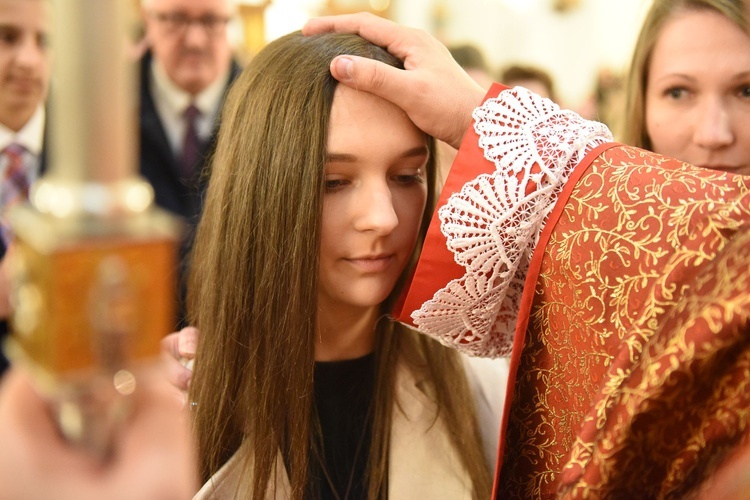 Bierzmowanie w Łososinie Dolnej