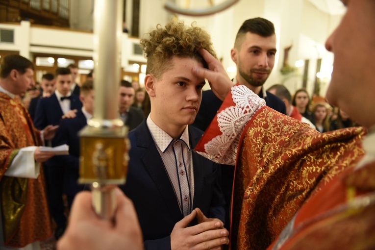 Bierzmowanie w Łososinie Dolnej