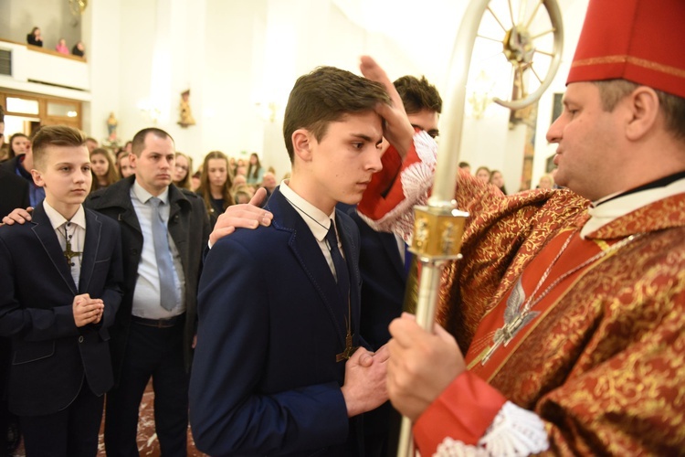 Bierzmowanie w Łososinie Dolnej