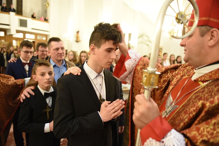 Bierzmowanie w Łososinie Dolnej