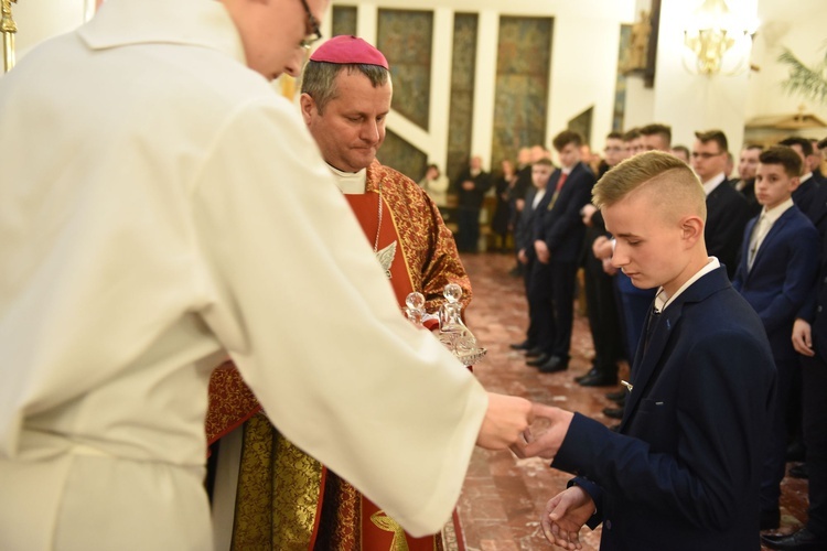 Bierzmowanie w Łososinie Dolnej