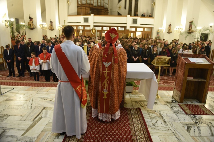 Bierzmowanie w Łososinie Dolnej