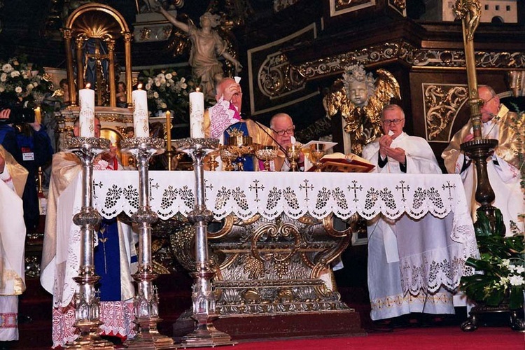 Święcenia i ingres bp Ignacego do katedry świdnickiej - cz. 01.