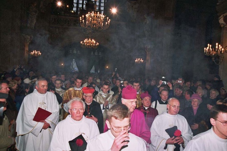 Święcenia i ingres bp Ignacego do katedry świdnickiej - cz. 01.