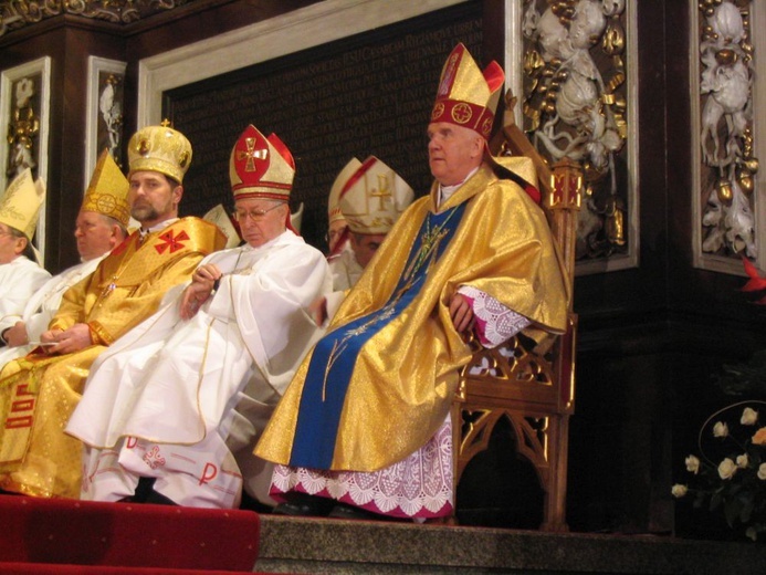 Święcenia i ingres bp Ignacego do katedry świdnickiej - cz. 02.