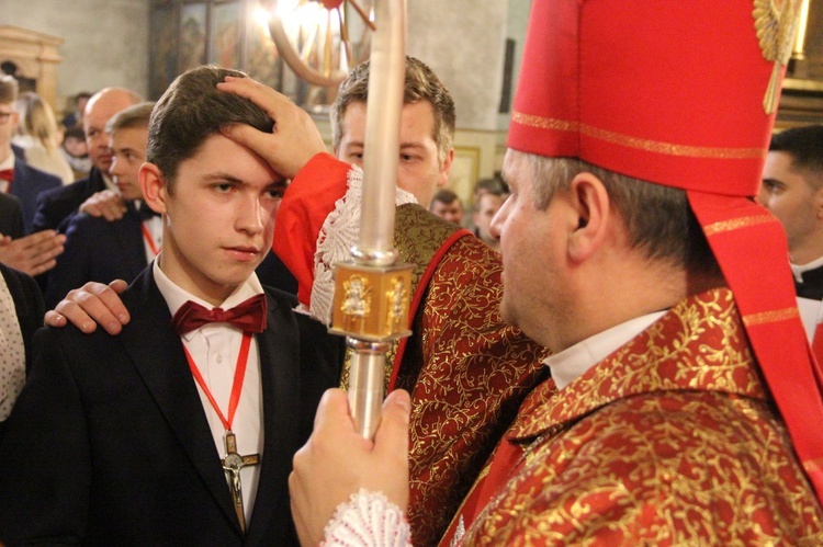 Bierzmowanie w Ujanowicach