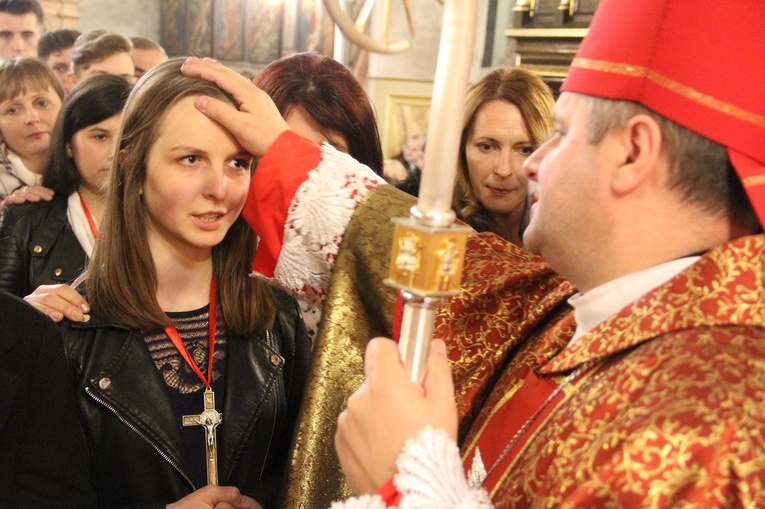 Bierzmowanie w Ujanowicach