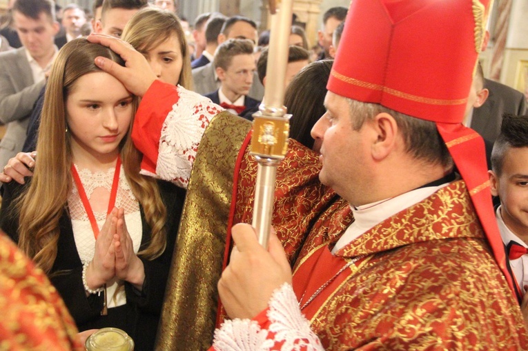 Bierzmowanie w Ujanowicach